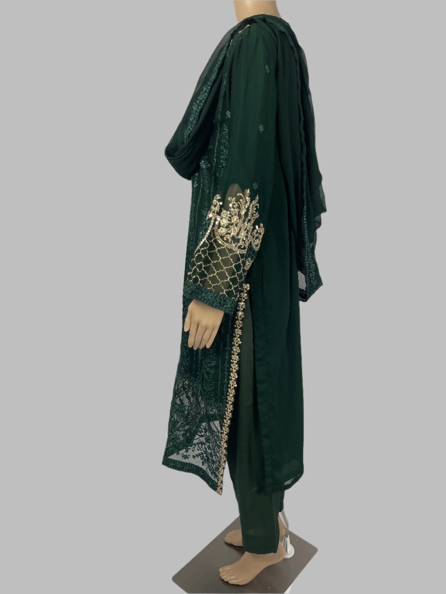 Pakistani Shalwar Kameez Chiffon Party Wear Tilla And Resham Embroidery