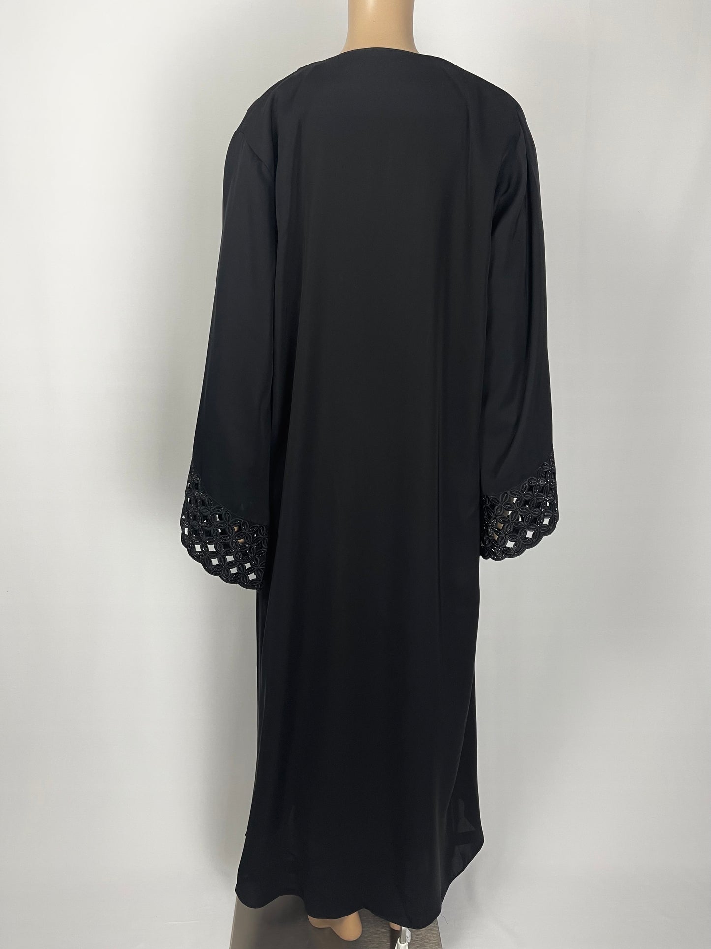 Sleek Elegance Laser-Cut Abaya