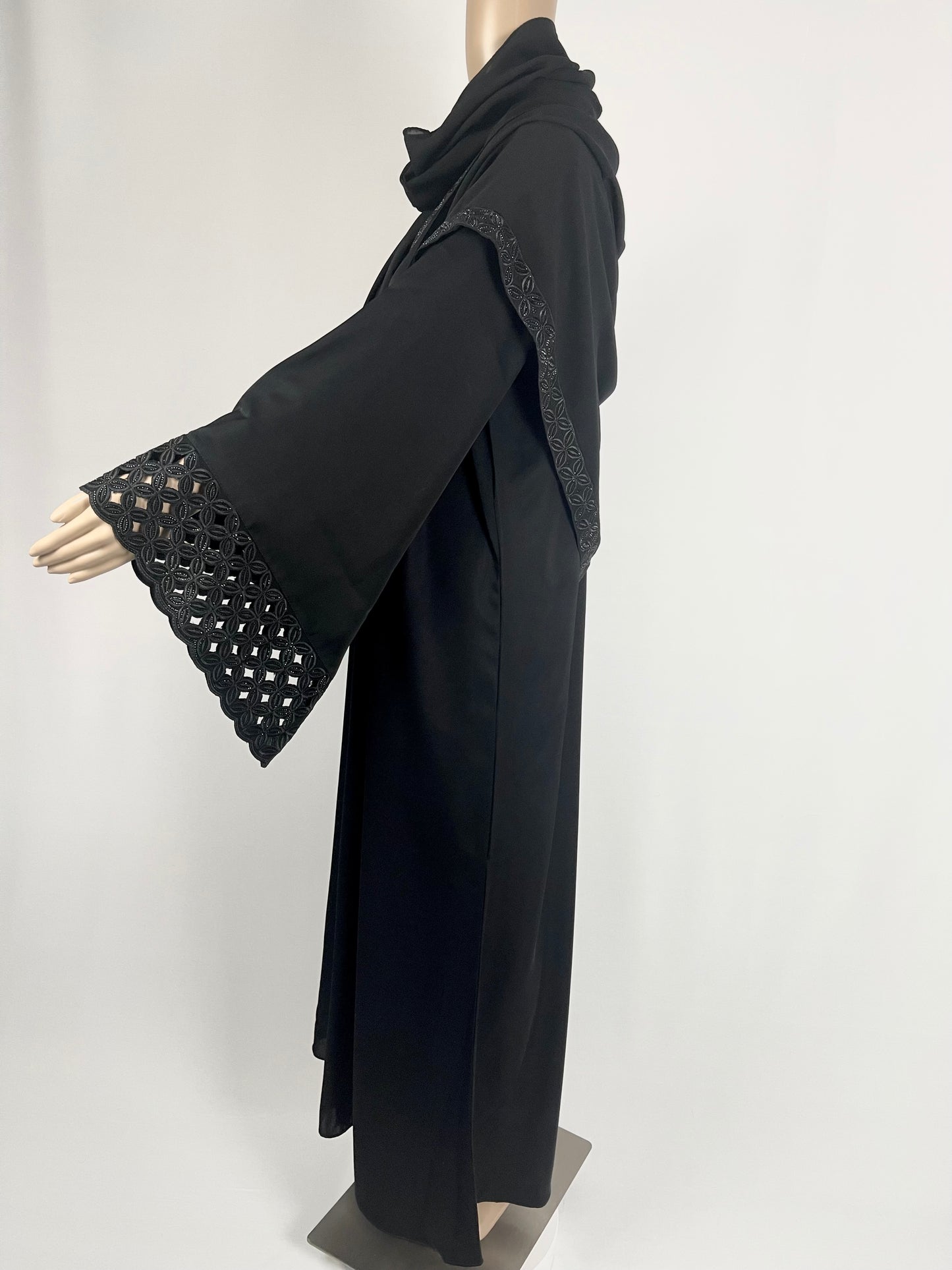 Sleek Elegance Laser-Cut Abaya