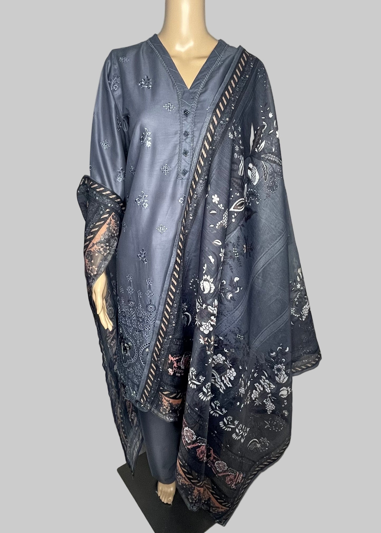 Elegant Grey Pakistani Fine Cotton Shalwar Kameez